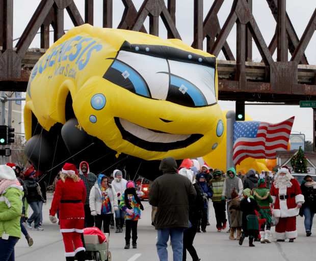 112313-festrival-parade-02